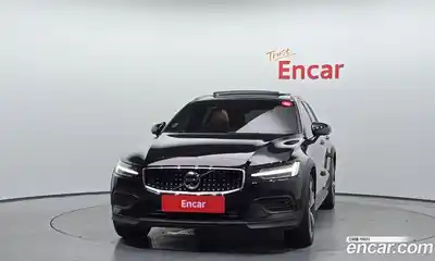 Volvo V60 2020 2.0 автомат (гидро), миниатюра 3