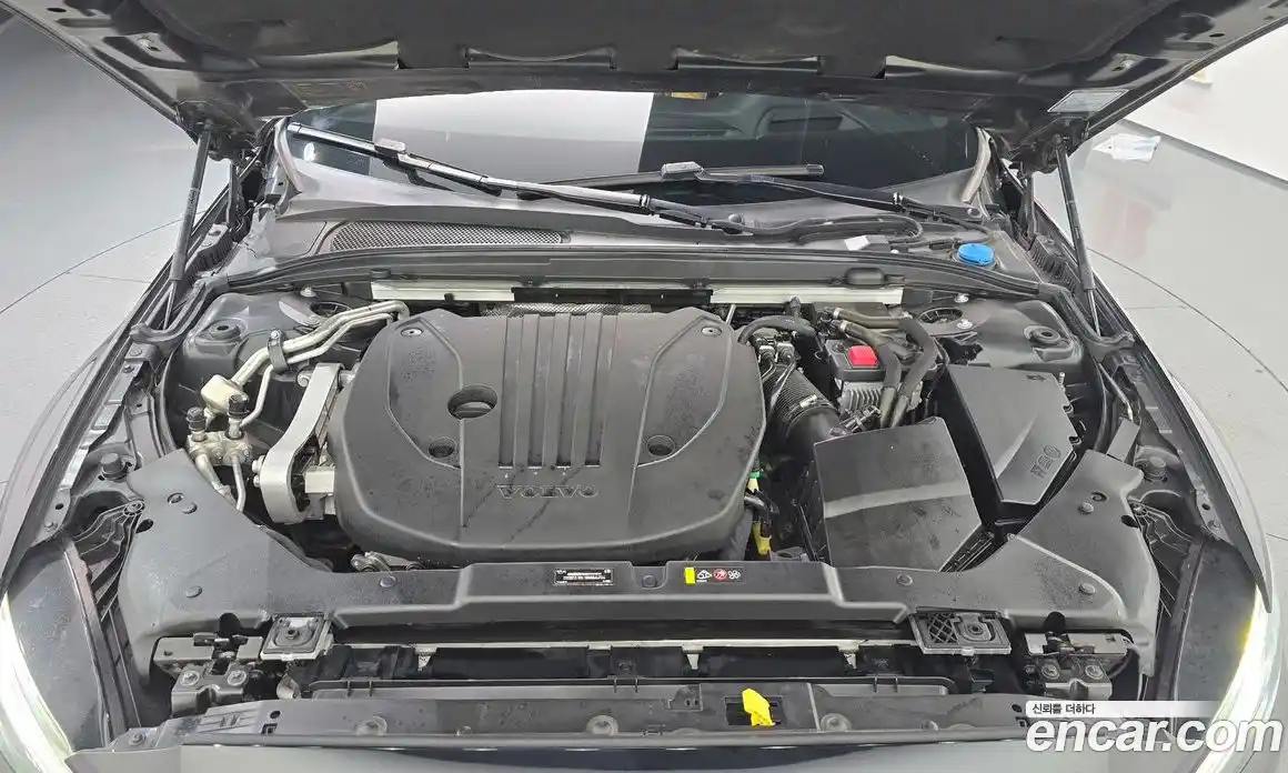 Volvo V60 2020 2.0 автомат (гидро), фото 6