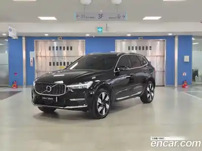 Volvo XC60, 2025, 9 082 км