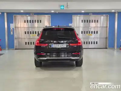 Volvo XC60 2025 2.0 автомат (гидро), миниатюра 4