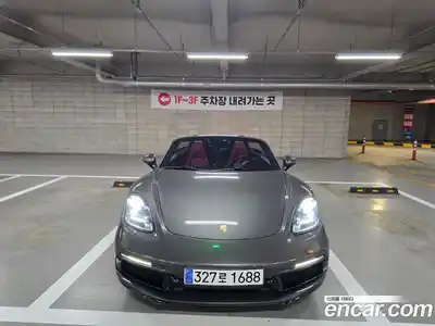 Porsche 718, 2018, 66 800 км