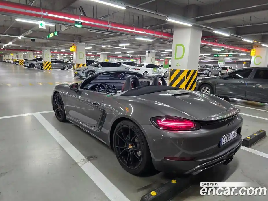 Porsche 718 2018 2.0 автомат (гидро), фото 4