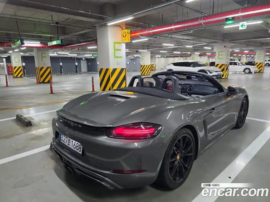 Porsche 718 2018 2.0 автомат (гидро), фото 6