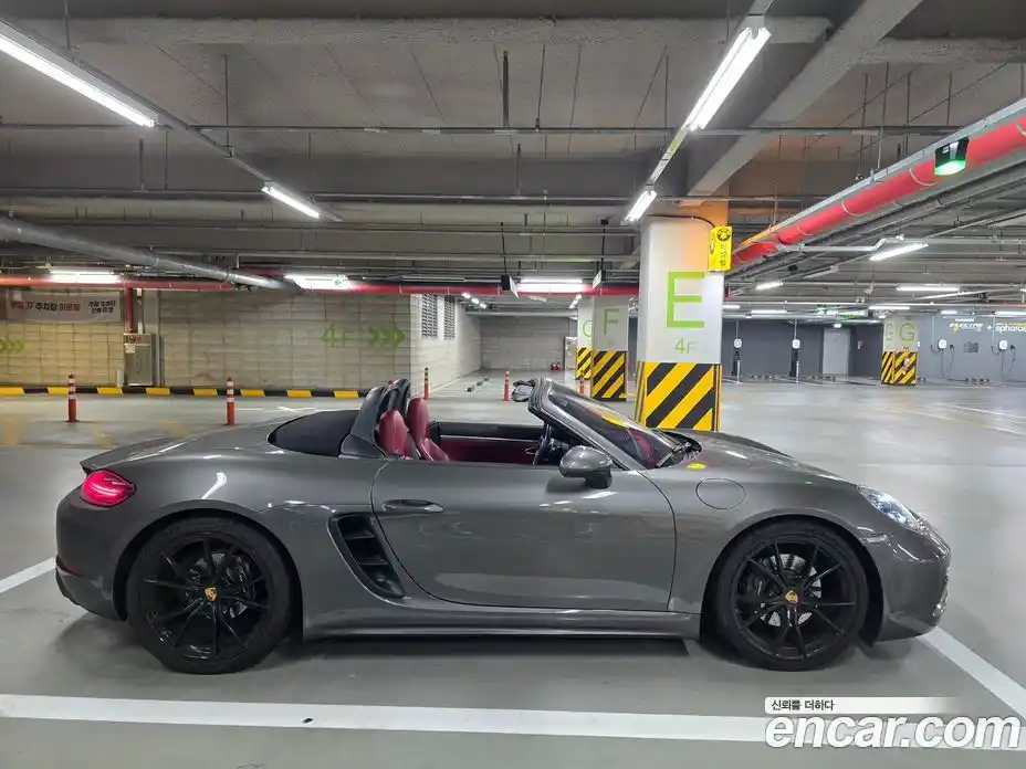 Porsche 718 2018 2.0 автомат (гидро), фото 7