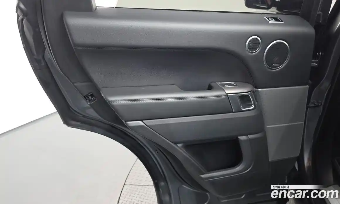 Land Rover Range Rover Sport 2018 3.0 автомат (гидро), фото 15