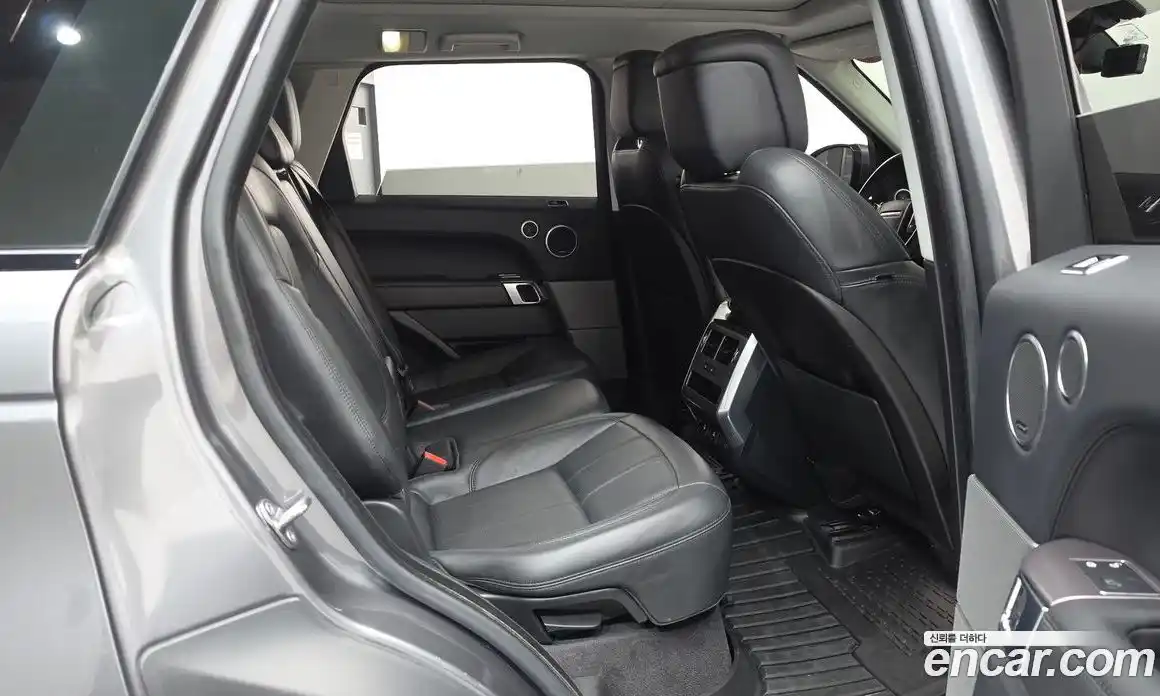 Land Rover Range Rover Sport 2018 3.0 автомат (гидро), фото 17