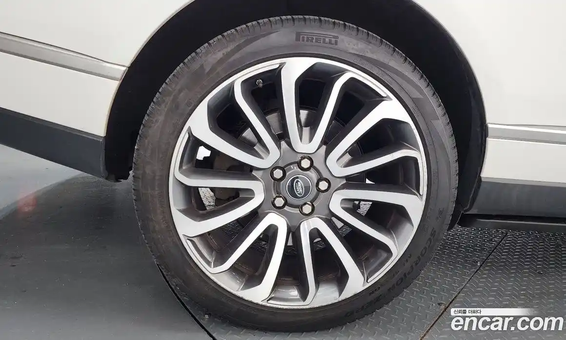 Land Rover Range Rover 2015 4.4 автомат (гидро), фото 5