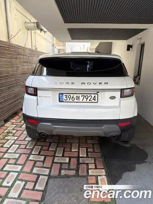 Land Rover Range Rover Evoque 2017 2.0 автомат (гидро), фото 4