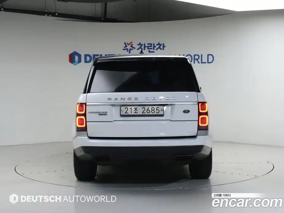 Land Rover Range Rover 2018 4.4 автомат (гидро), фото 4
