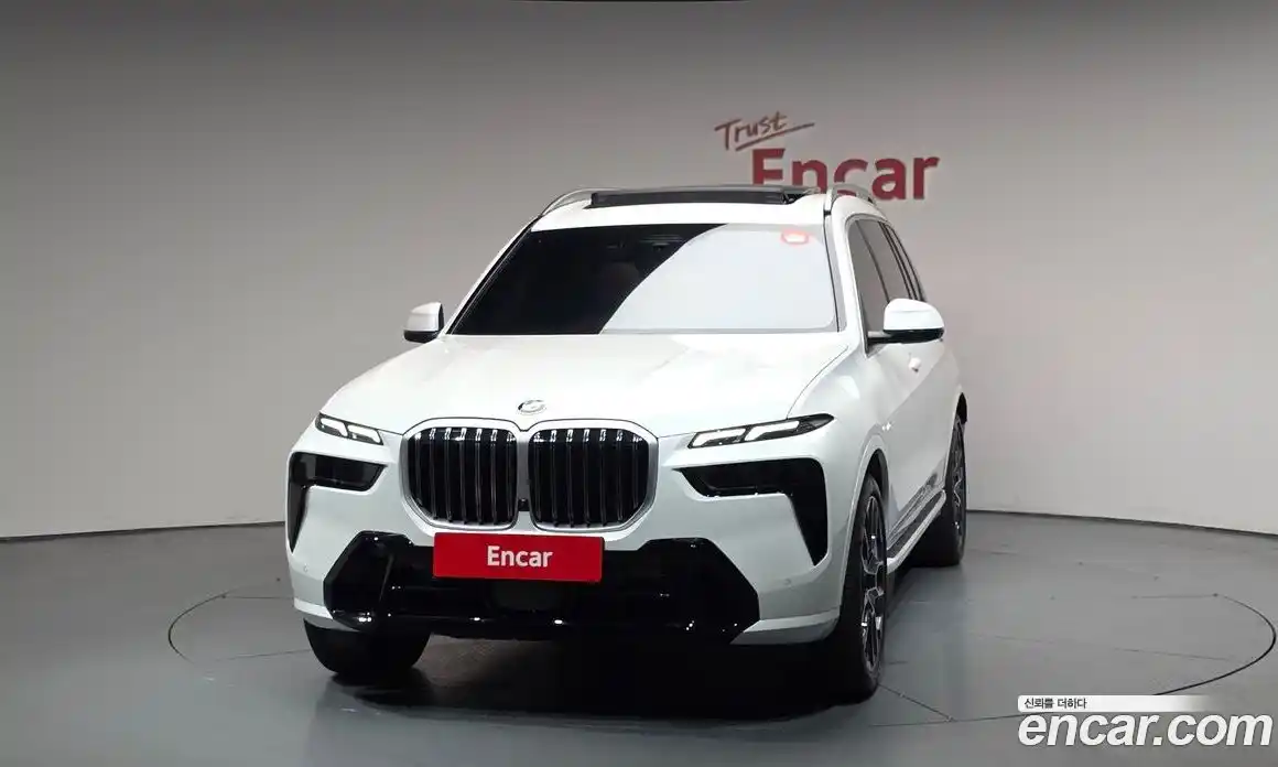 BMW X7 2025 3.0 автомат (гидро), фото 3