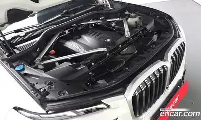 BMW X7 2025 3.0 автомат (гидро), миниатюра 6