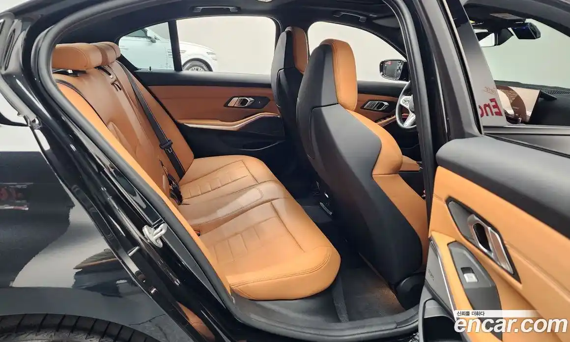 BMW 3 серия 2024 3.0 автомат (гидро), фото 17