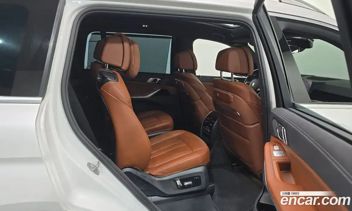BMW X7 2024 3.0 автомат (гидро), фото 16