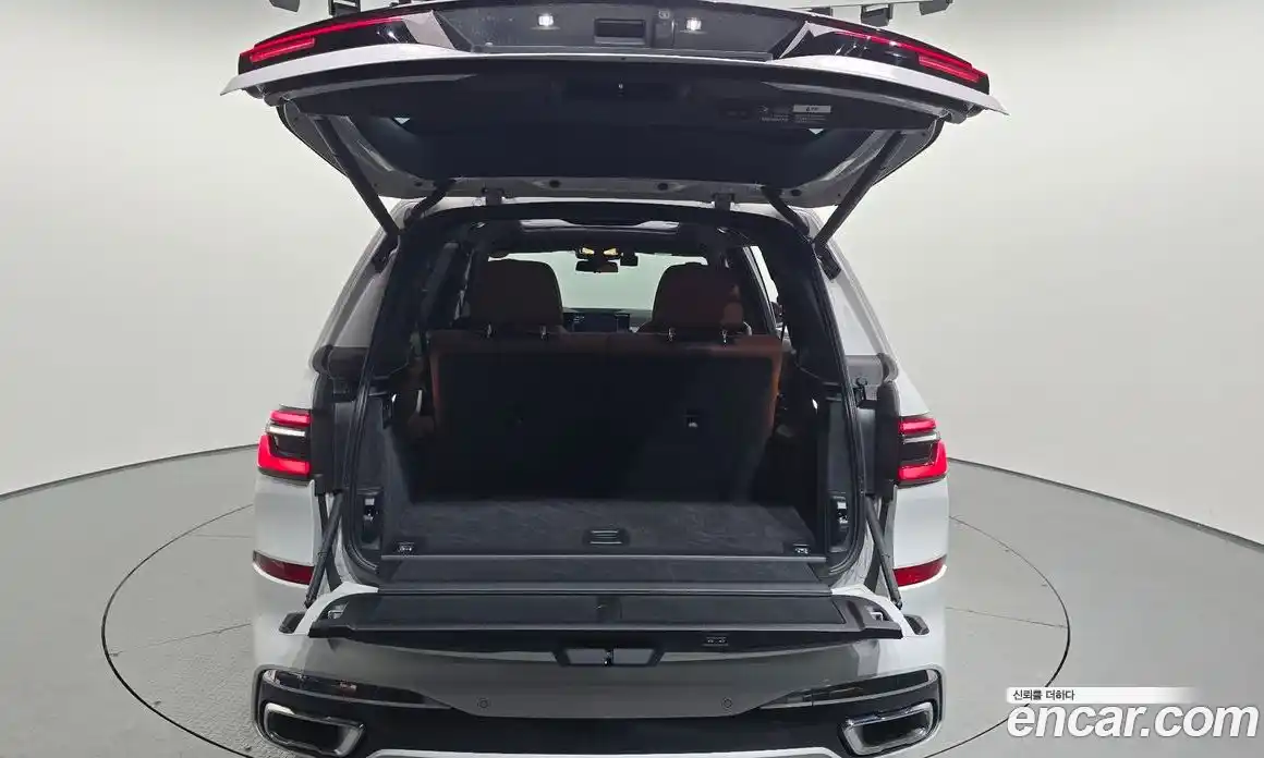 BMW X7 2024 3.0 автомат (гидро), фото 31