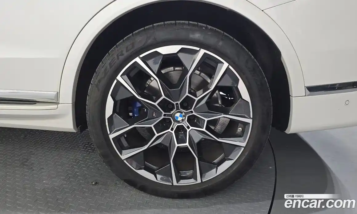 BMW X7 2024 3.0 автомат (гидро), фото 7