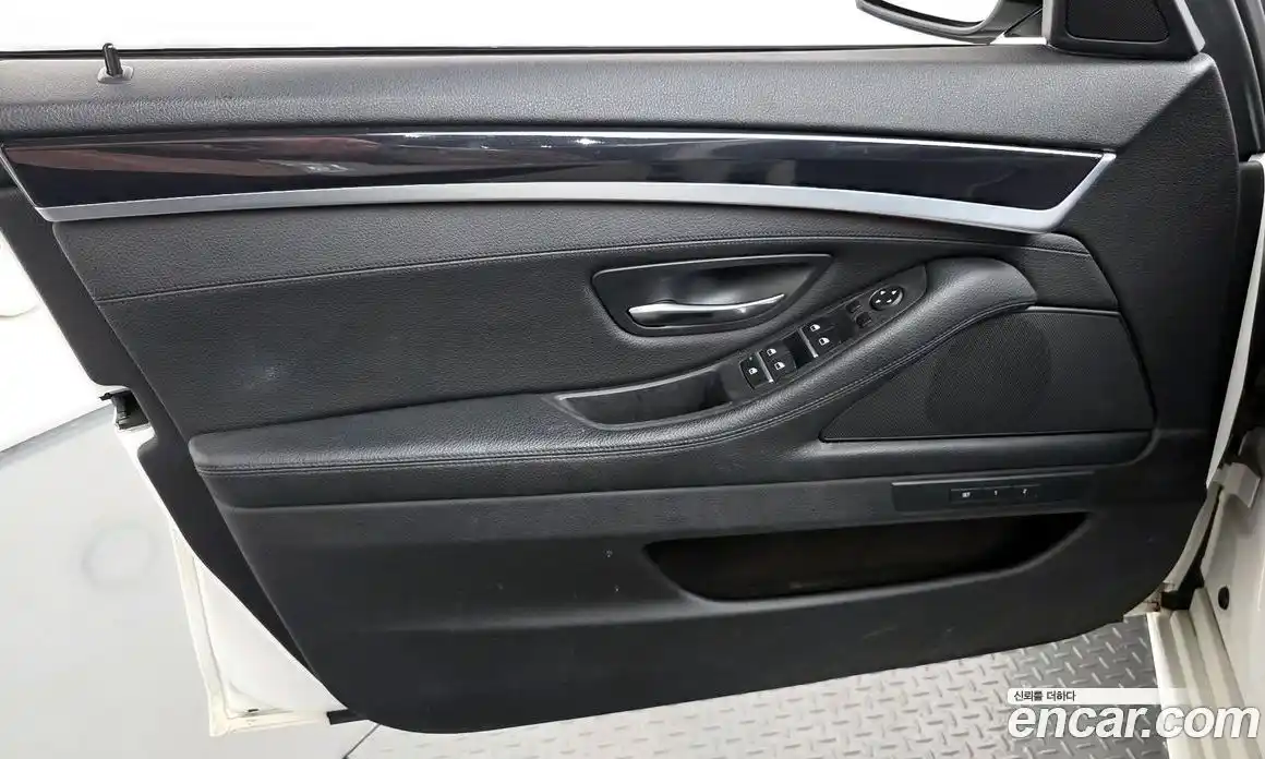BMW 5 серия 2016 2.0 автомат (гидро), фото 13