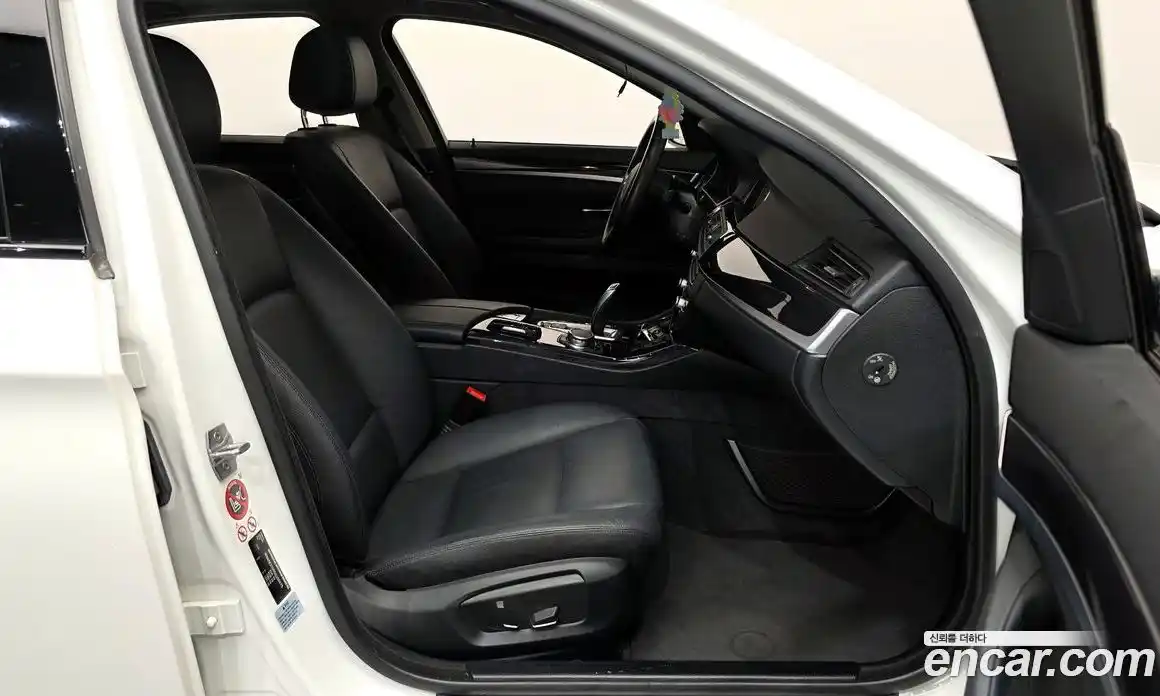 BMW 5 серия 2016 2.0 автомат (гидро), фото 15