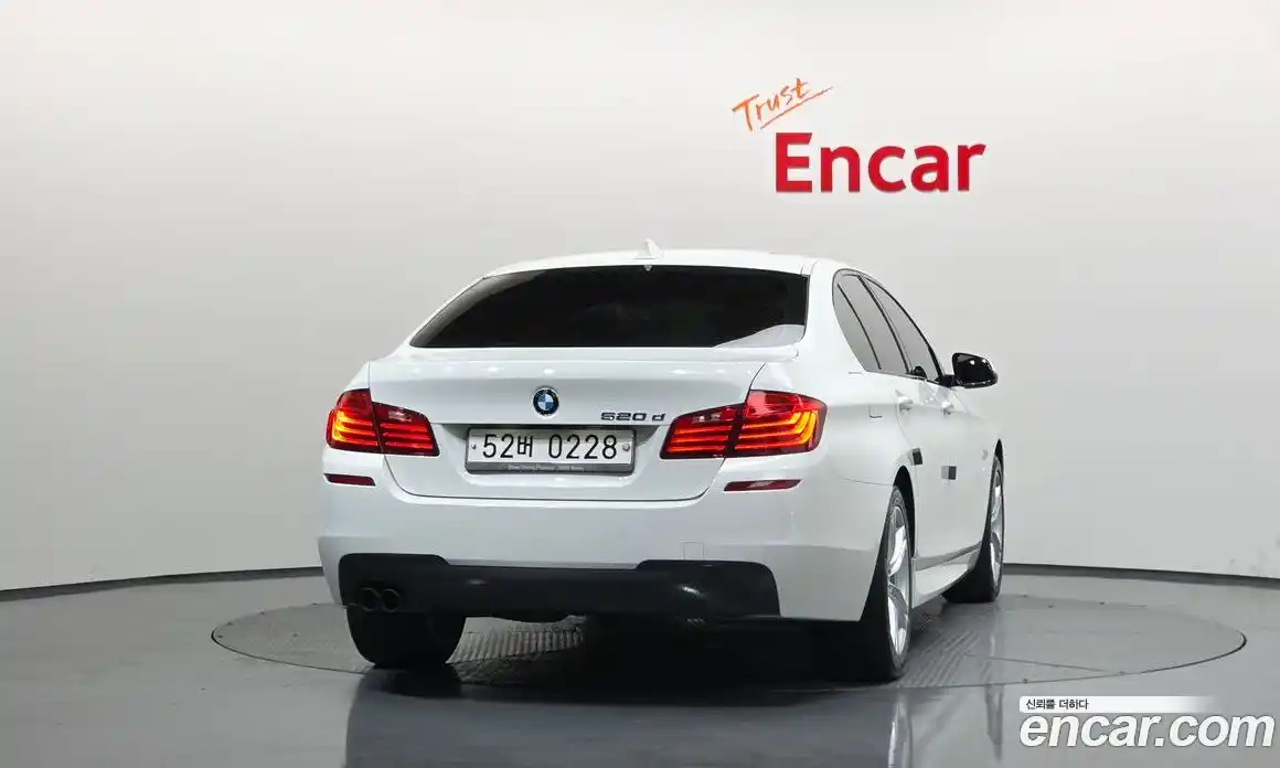 BMW 5 серия 2016 2.0 автомат (гидро), фото 3