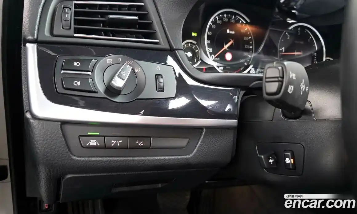 BMW 5 серия 2016 2.0 автомат (гидро), фото 35