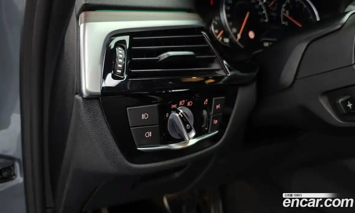 BMW 5 серия 2017 2.0 автомат (гидро), фото 28