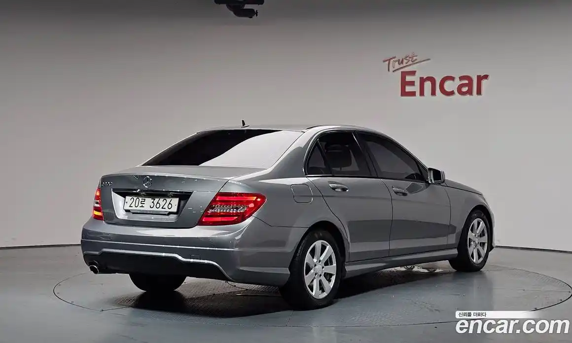 Mercedes-Benz C-Class 2013 1.8 гидро, фото 1 Mercedes-Benz C-Class 2013 1.8 гидро, фото 1