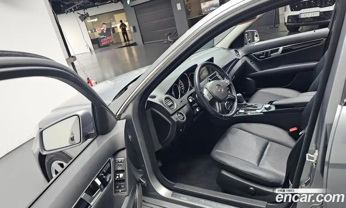 Mercedes-Benz C-Class 2013 1.8 гидро, фото 12 Mercedes-Benz C-Class 2013 1.8 гидро, фото 12