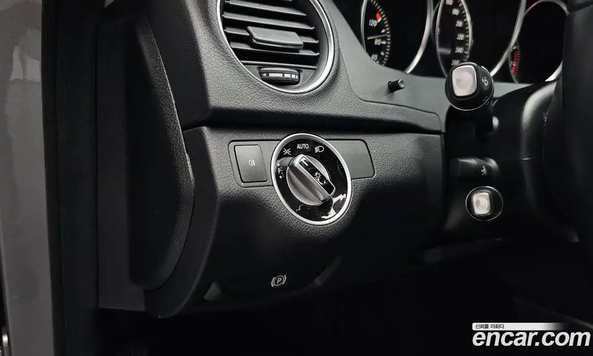 Mercedes-Benz C-Class 2013 1.8 гидро, фото 29 Mercedes-Benz C-Class 2013 1.8 гидро, фото 29