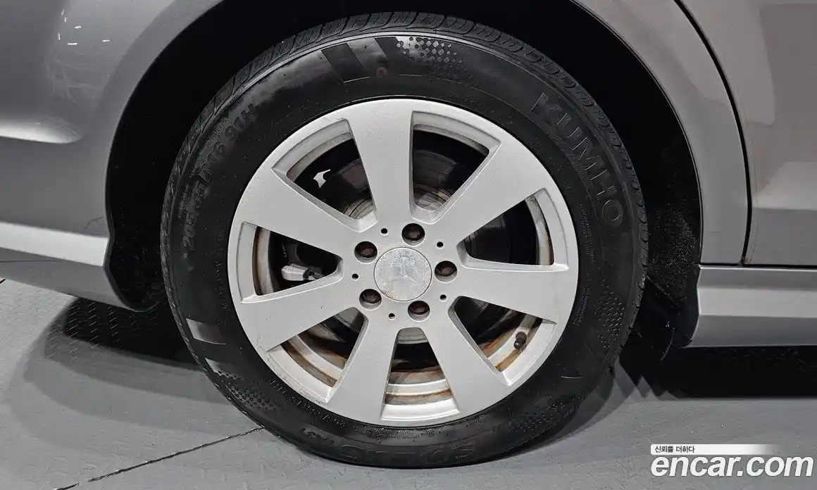 Mercedes-Benz C-Class 2013 1.8 гидро, фото 4 Mercedes-Benz C-Class 2013 1.8 гидро, фото 4