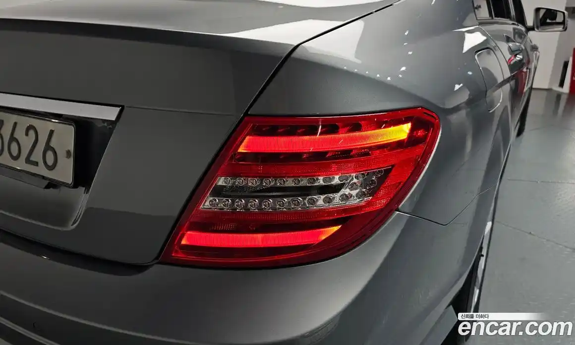 Mercedes-Benz C-Class 2013 1.8 гидро, фото 8 Mercedes-Benz C-Class 2013 1.8 гидро, фото 8