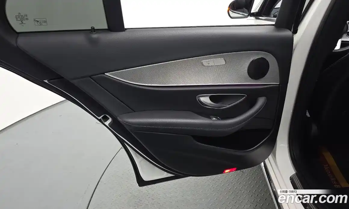Mercedes-Benz E-Class 2019 2.0 автомат (гидро), фото 14
