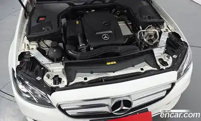 Mercedes-Benz E-Class 2019 2.0 автомат (гидро), миниатюра 5