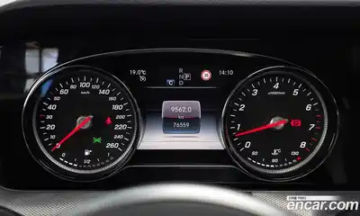 Mercedes-Benz E-Class 2019 2.0 автомат (гидро), миниатюра 10
