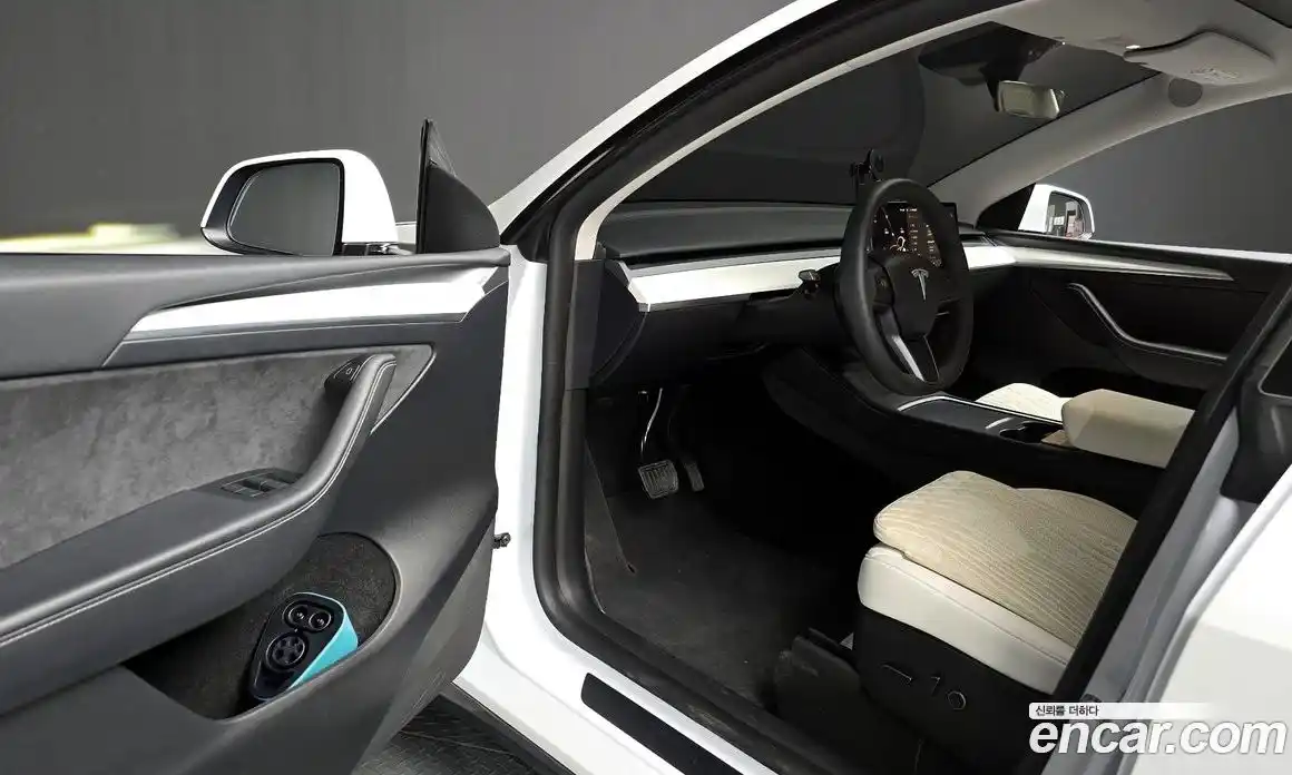 Tesla Model Y 2024 0.2 гидро, фото 11