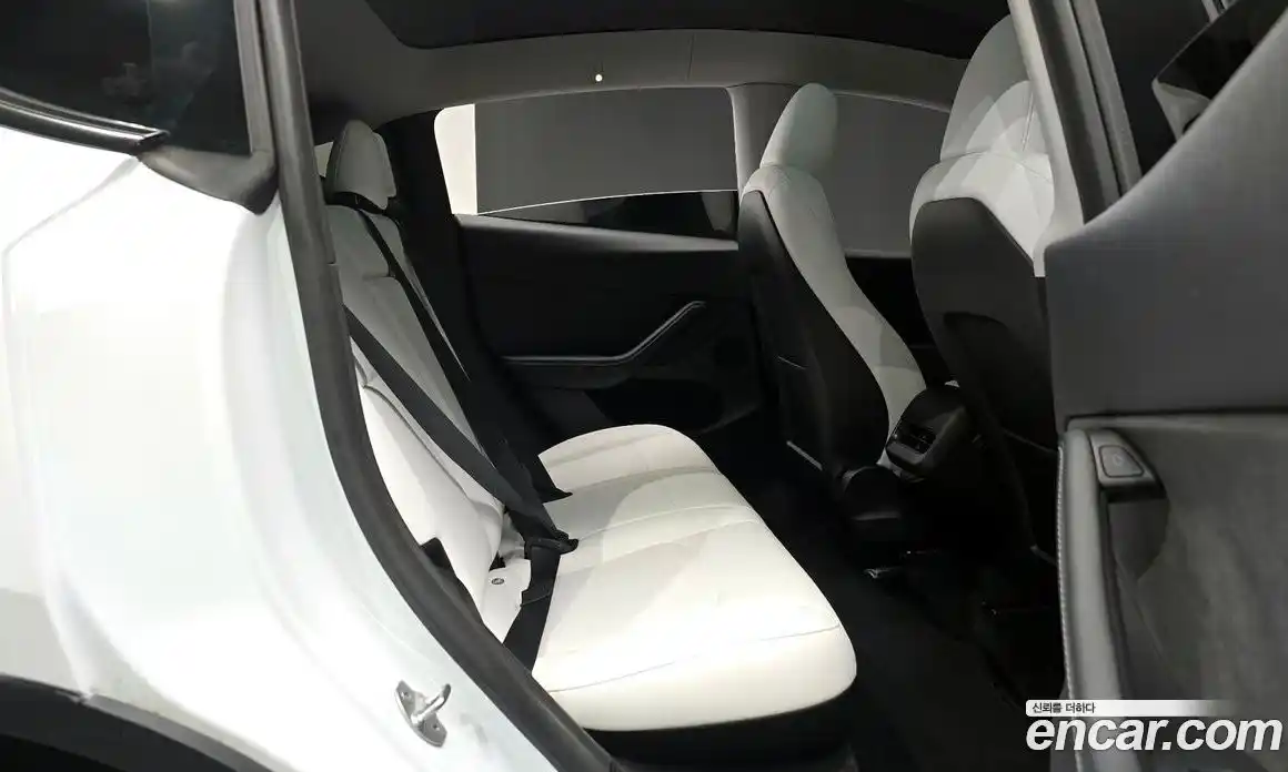Tesla Model Y 2024 0.2 гидро, фото 12