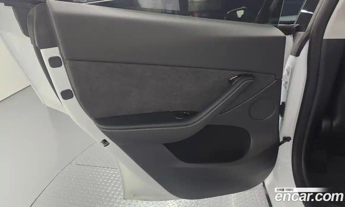 Tesla Model Y 2023 0.2 гидро, фото 15