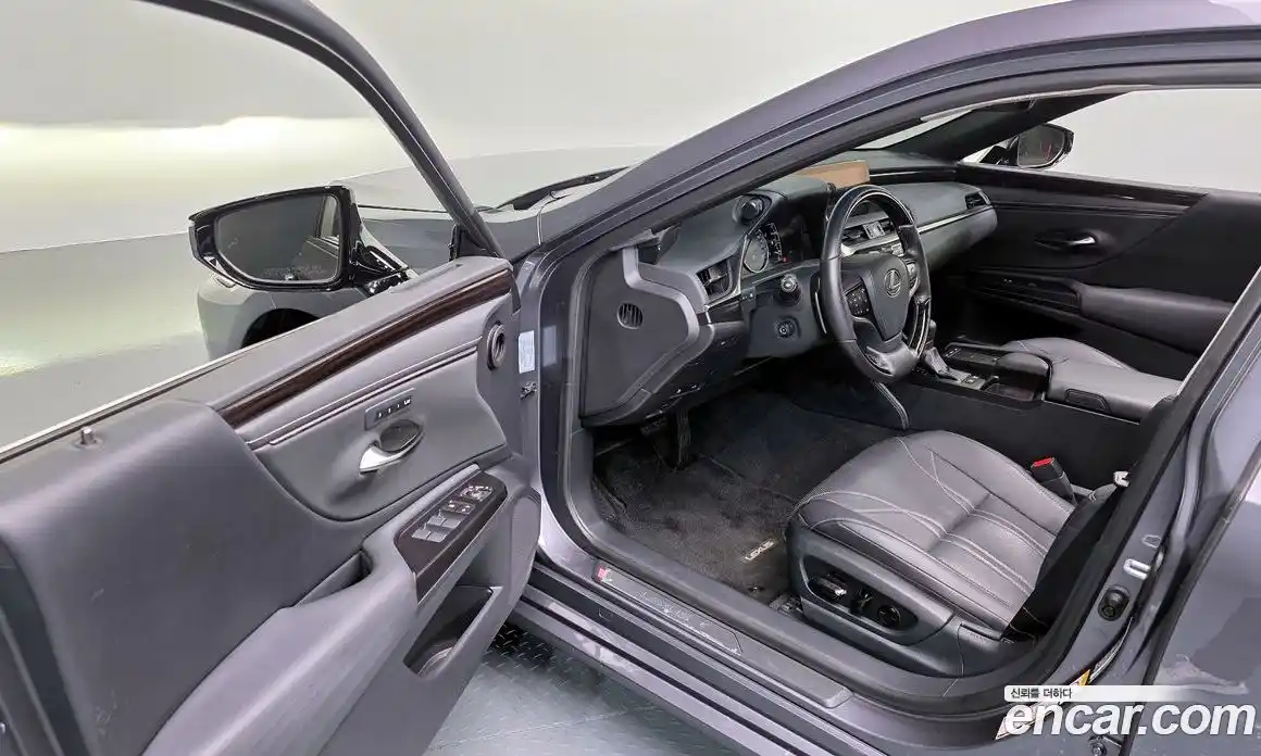 Lexus ES 2018 2.5 гидро, фото 13