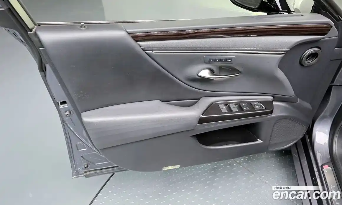 Lexus ES 2018 2.5 гидро, фото 14