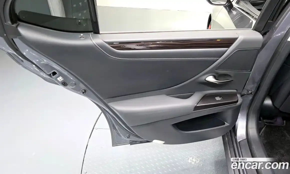 Lexus ES 2018 2.5 гидро, фото 15