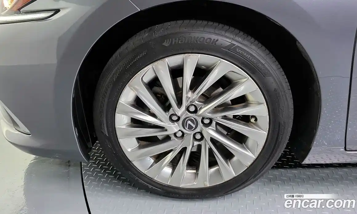 Lexus ES 2018 2.5 гидро, фото 5