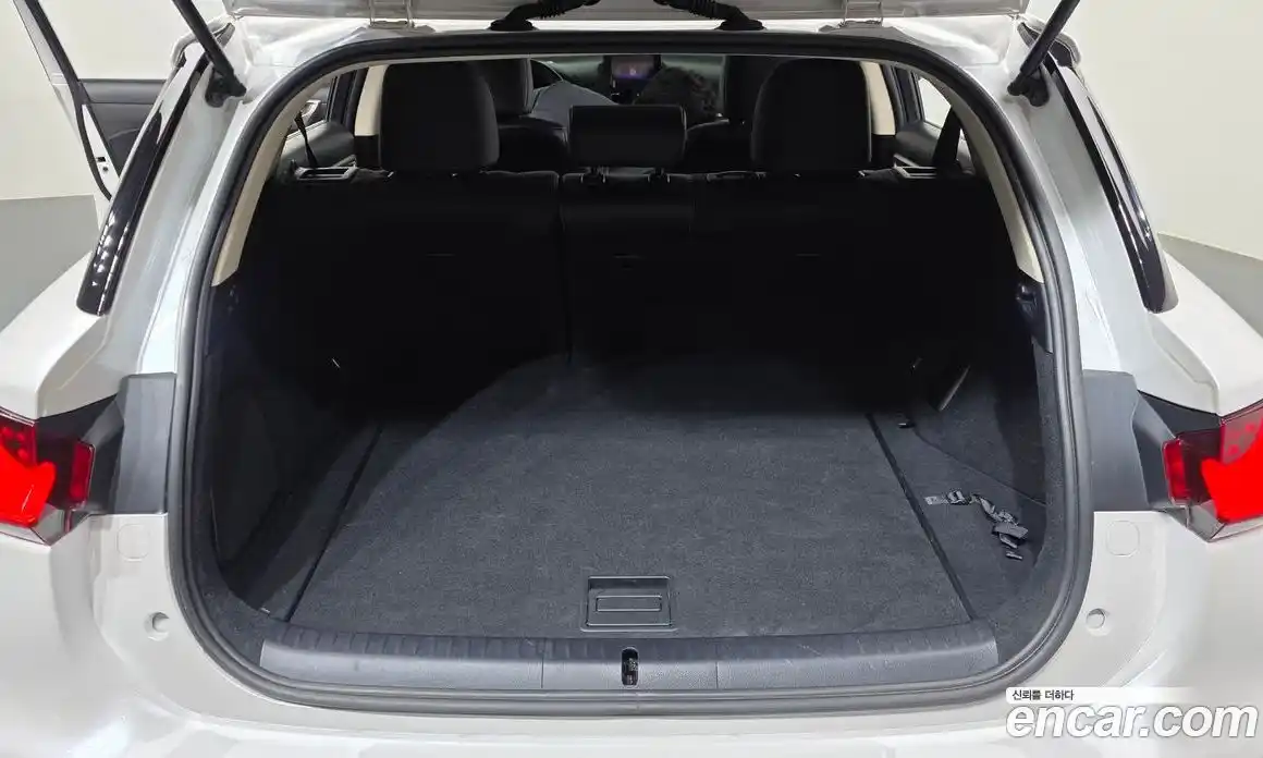 Lexus CT200h 2017 1.8 гидро, фото 26