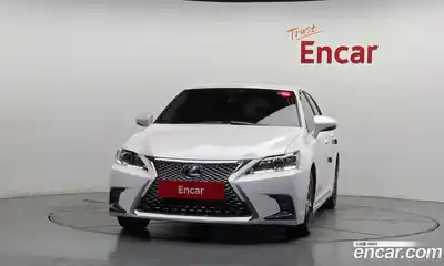 Lexus CT200h 2017 1.8 гидро, миниатюра 3