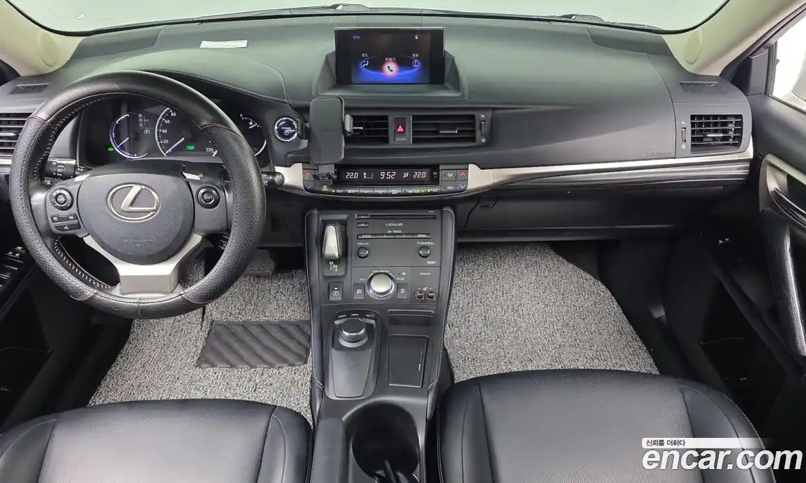 Lexus CT200h 2017 1.8 гидро, фото 10
