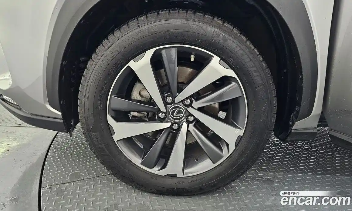 Lexus NX 2018 2.5 гидро, фото 5