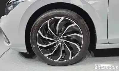 Volkswagen Golf 2024 2.0 автомат (гидро), миниатюра 5
