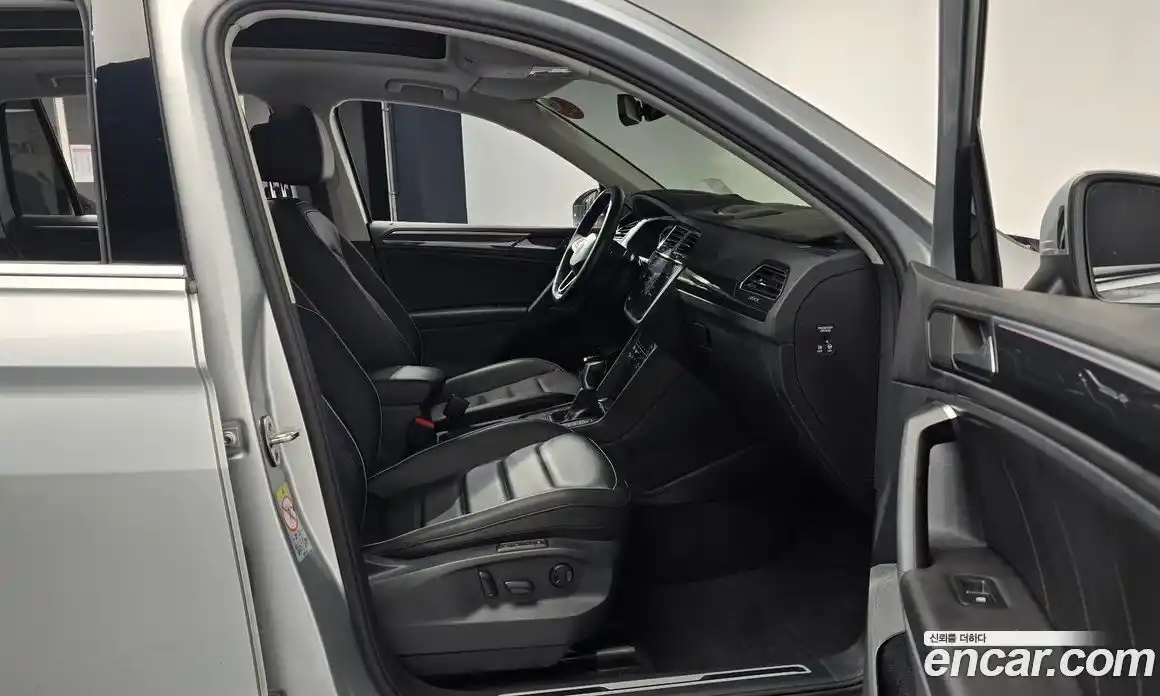 Volkswagen Tiguan 2021 2.0 автомат (гидро), фото 16