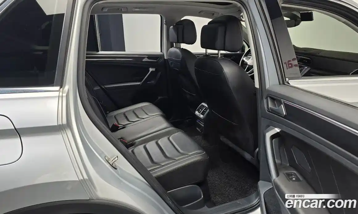 Volkswagen Tiguan 2021 2.0 автомат (гидро), фото 17