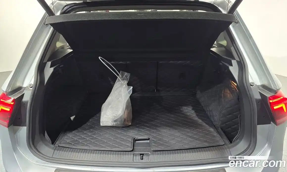 Volkswagen Tiguan 2021 2.0 автомат (гидро), фото 26