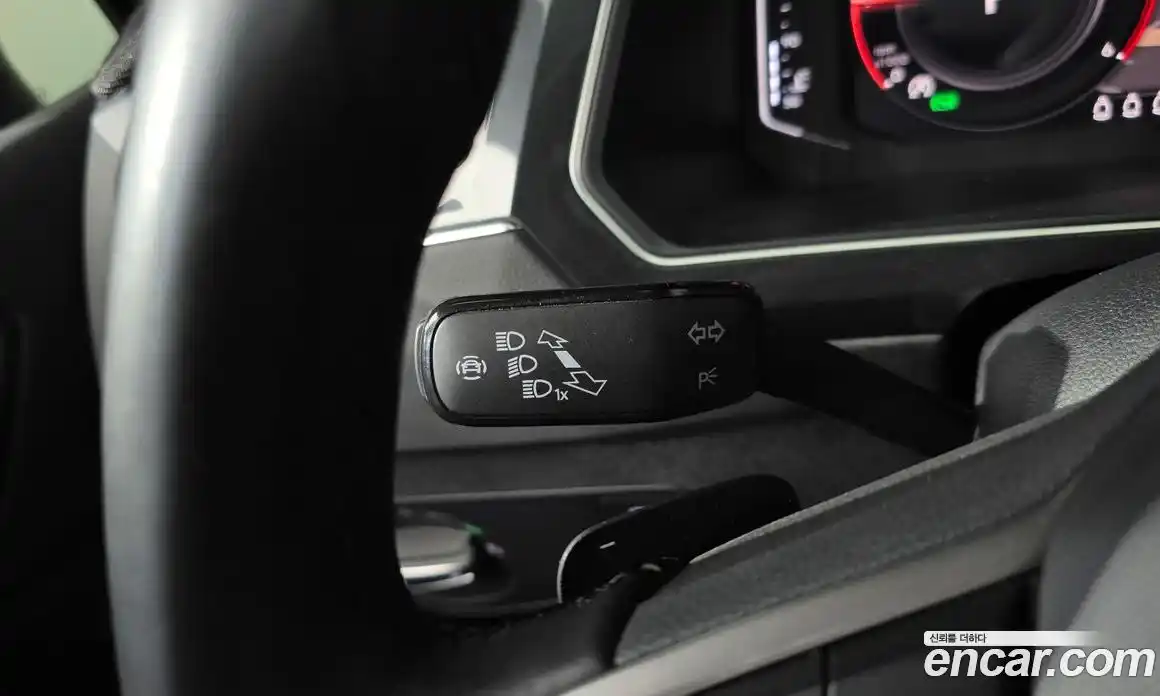 Volkswagen Tiguan 2021 2.0 автомат (гидро), фото 28