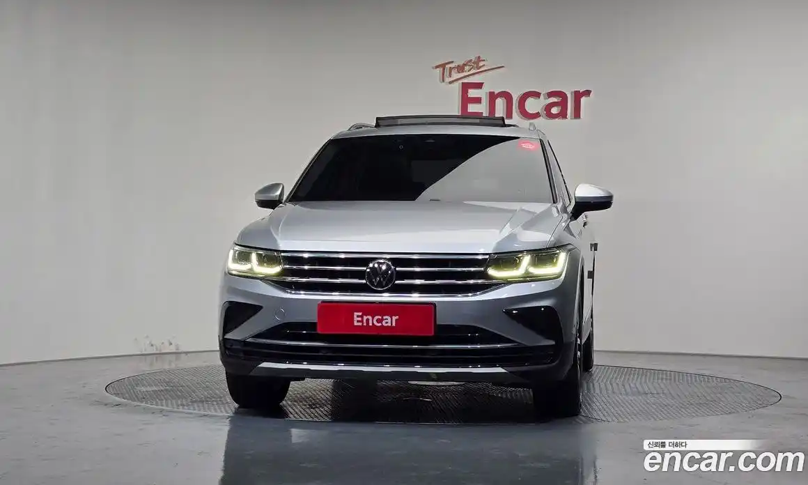 Volkswagen Tiguan 2021 2.0 автомат (гидро), фото 3