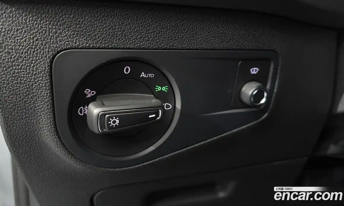 Volkswagen Tiguan 2021 2.0 автомат (гидро), фото 32